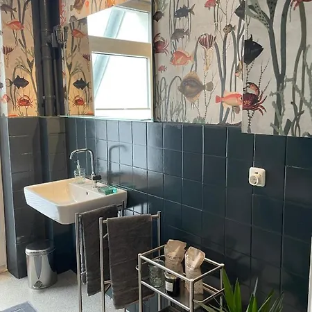 Schoene Grosse 4 Zimmer-altbauwohnung Appartamento *